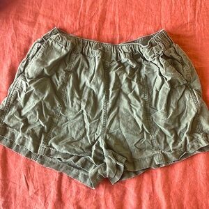 Madewell green linen short